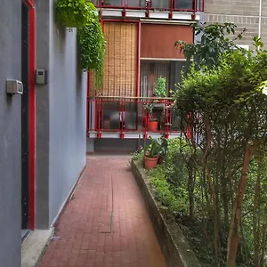 Ihost - Arganini 22 Milán